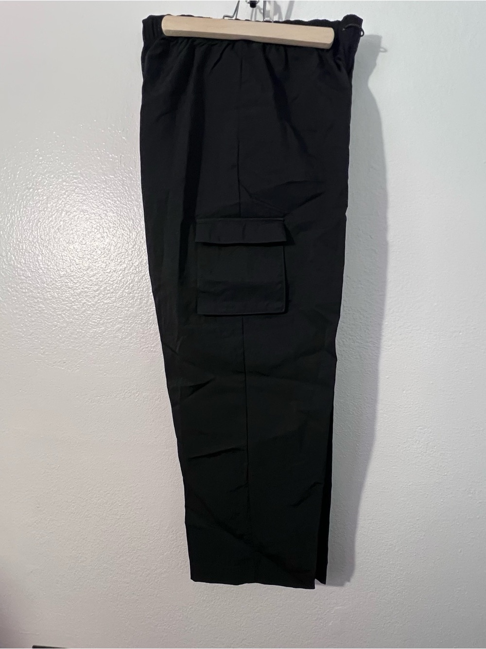 Nike Women’s Oversized Black Cargo Pants Size S NWOT